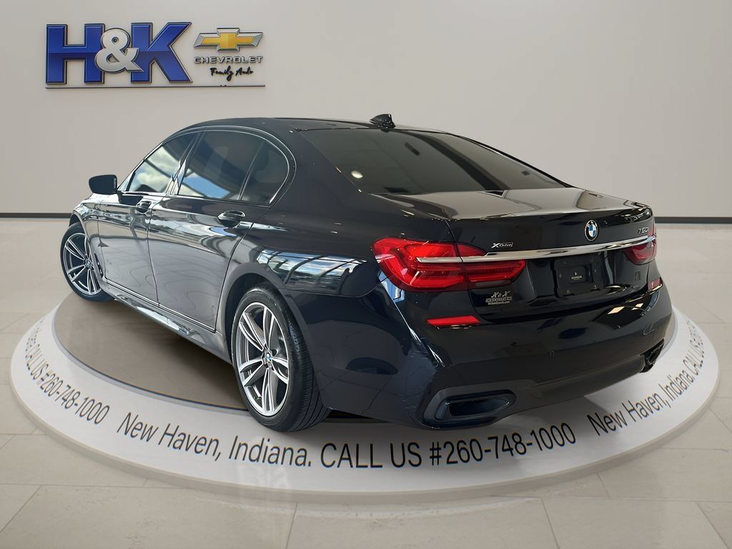 Used 2019 BMW 750i xDrive w/ M Sport Package AWD/4WD image 4