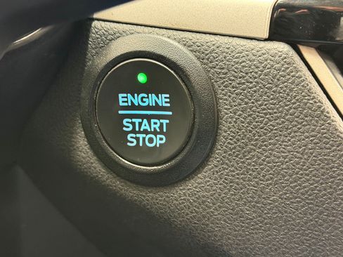 Used 2022 Ford Escape SE w/ SE Sport Appearance Package AWD/4WD image 16