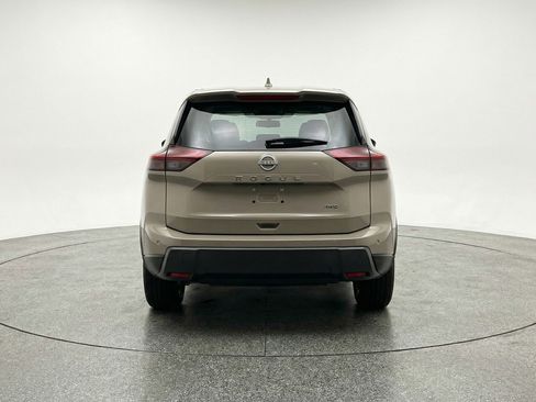 Used 2025 Nissan Rogue SV image 7