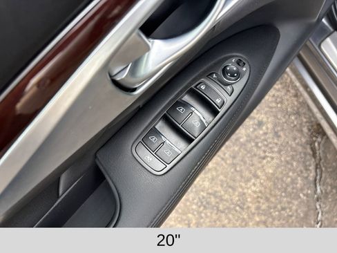 Used 2016 INFINITI Q70 L 3.7 image 11