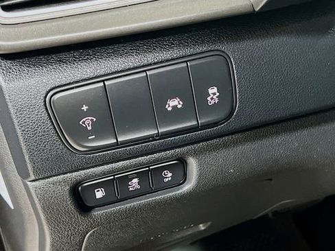 Used 2018 Kia Niro LX image 10