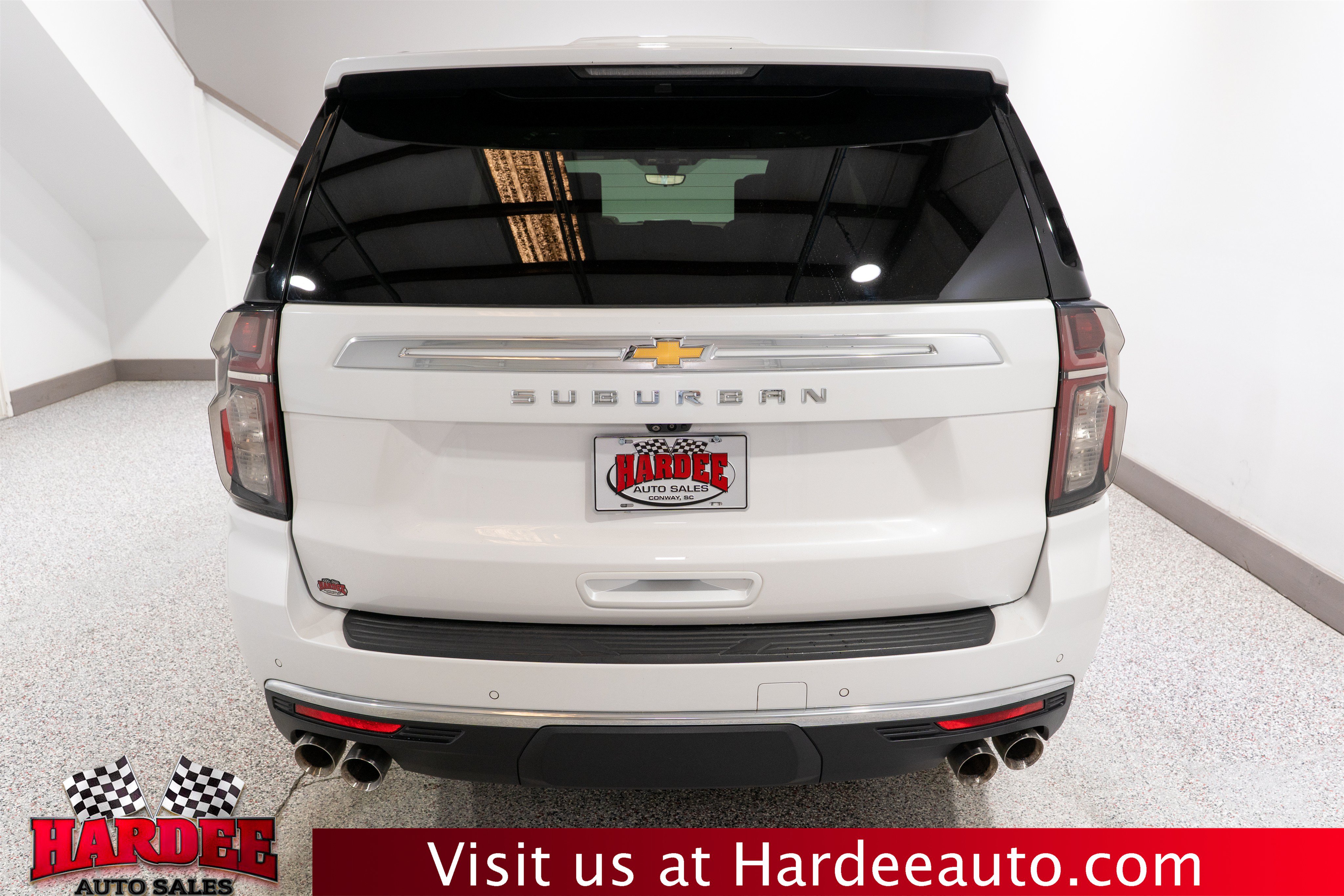 Used 2021 Chevrolet Suburban High Country w/ Premium Package AWD/4WD image 4