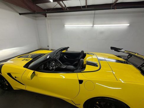 Used 2017 Chevrolet Corvette Stingray Convertible RWD image 32