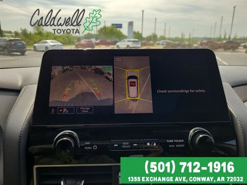 Used 2024 Nissan Armada SL image 34