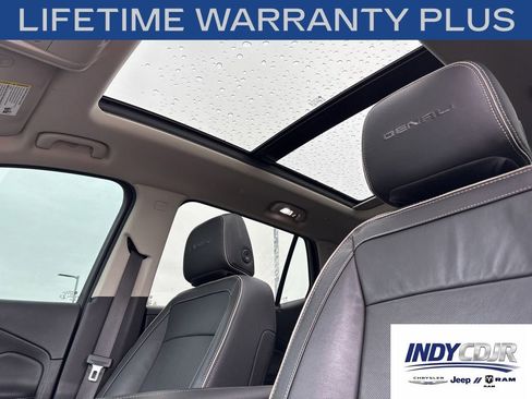 Used 2020 GMC Terrain Denali w/ Denali Premium Package FWD image 17