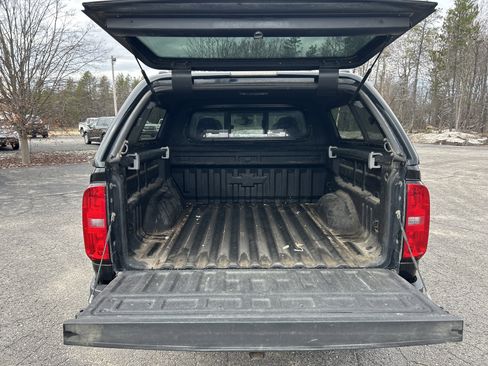 Used 2017 Chevrolet Colorado Z71 AWD/4WD image 34