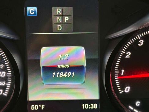 Used 2018 Mercedes-Benz GLC 300 4MATIC w/ Multimedia Package image 15