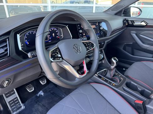 Used 2024 Volkswagen Jetta GLI 40th Anniversary Edition image 31