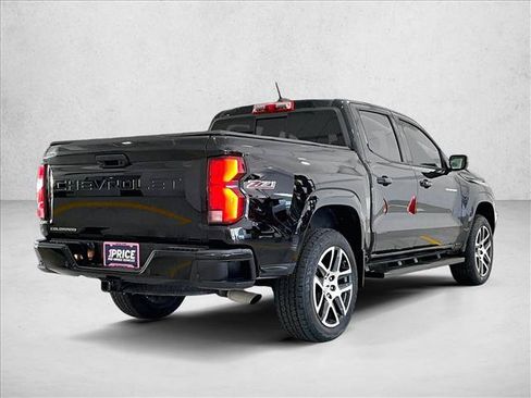Used 2024 Chevrolet Colorado Z71 w/ Z71 Convenience Package 2 AWD/4WD image 2