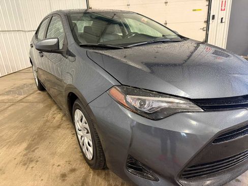 Used 2017 Toyota Corolla LE image 10