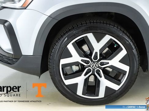 Used 2023 Volkswagen Taos SEL AWD/4WD image 5