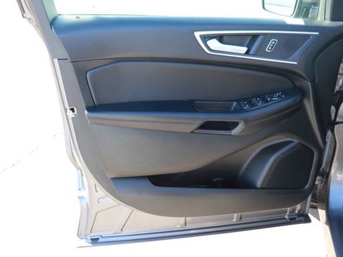 Used 2023 Ford Edge SEL image 10