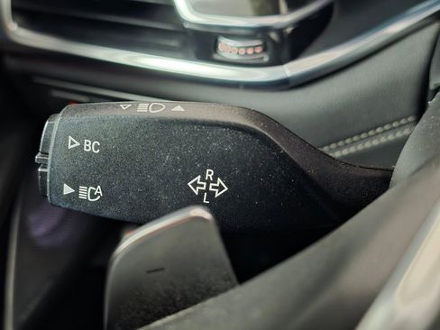 Used 2016 BMW 750i xDrive image 35