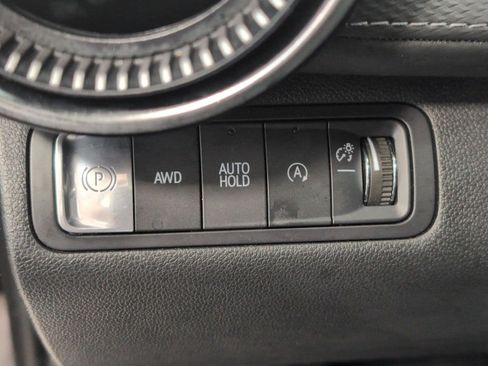 Used 2025 Chevrolet Equinox LT AWD/4WD image 11