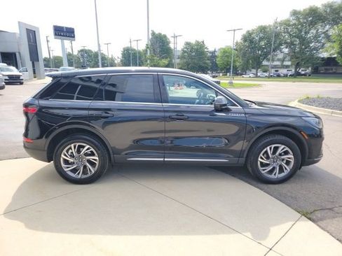 Certified 2024 Lincoln Corsair AWD w/ Equipment Group 101A image 2