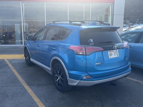 Used 2016 Toyota RAV4 SE image 9