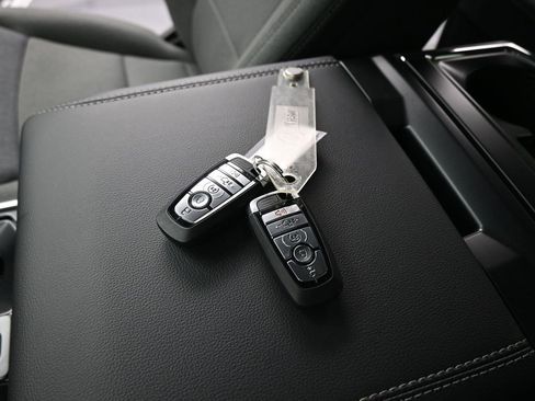 New 2025 Ford F150 XLT w/ Equipment Group 303A High image 18