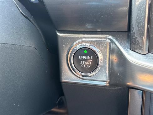Used 2023 Ford F150 Lariat w/ Equipment Group 502A High AWD/4WD image 39
