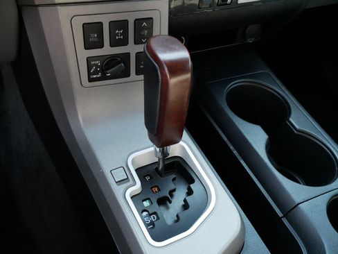Used 2012 Toyota Sequoia Platinum AWD/4WD image 24