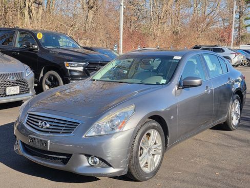 Used 2015 INFINITI Q40 AWD w/ Navigation Package image 3