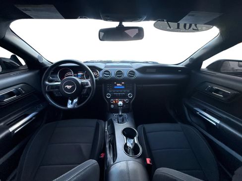Used 2017 Ford Mustang Coupe RWD image 22
