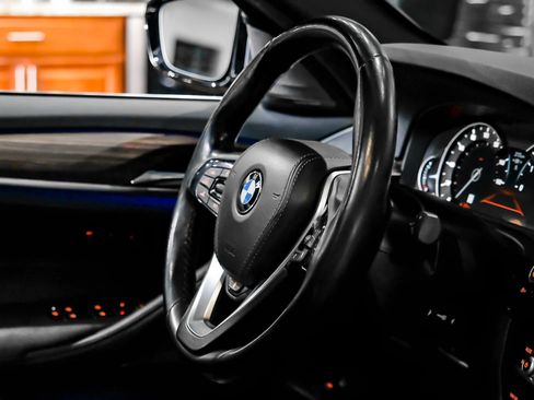 Used 2019 BMW 540i xDrive AWD/4WD image 17