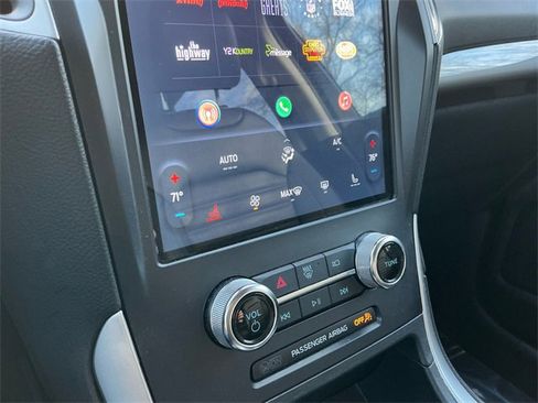 Used 2024 Ford Edge SEL image 23