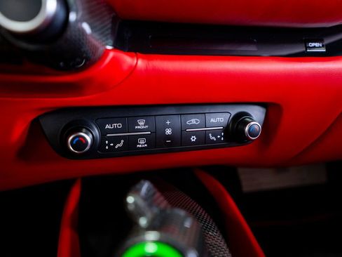 Used 2020 Ferrari 812 Superfast image 57