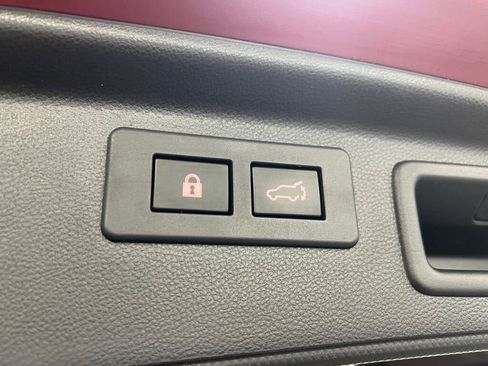 Used 2022 Subaru Forester Premium image 17