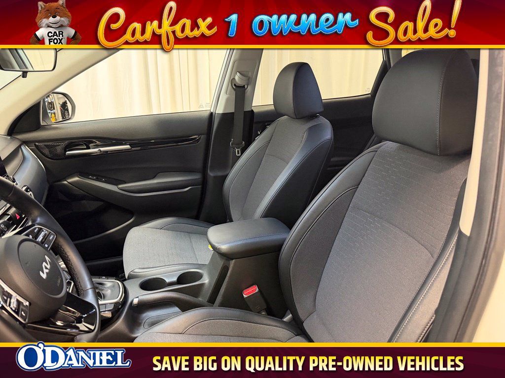 Used 2023 Kia Seltos S w/ Navigation Package FWD image 5