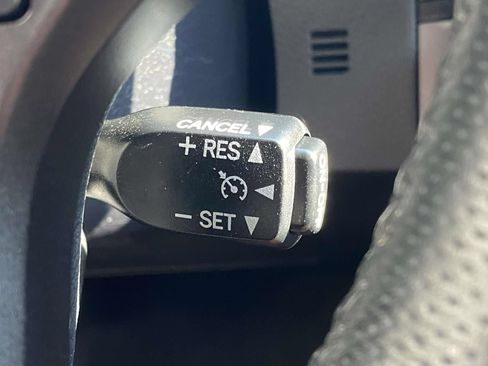 Used 2017 Toyota Tacoma TRD Sport AWD/4WD image 34