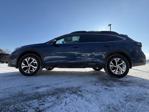 Used 2022 Subaru Outback Limited image 7