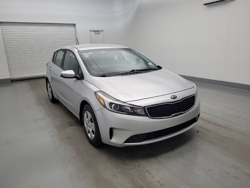 Used 2017 Kia Forte LX FWD image 13