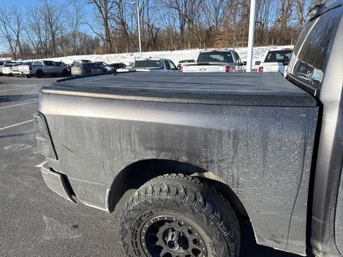 Used 2017 RAM 1500 Express image 14