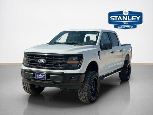 Used 2025 Ford F150 XLT w/ Equipment Group 301A Standard AWD/4WD image 3