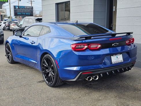 Used 2019 Chevrolet Camaro LT image 3