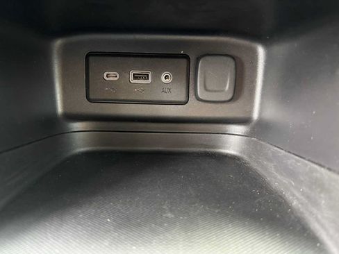 Used 2023 Chevrolet Equinox LT AWD/4WD image 27