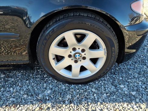 Used 2005 BMW 325i Sedan image 7