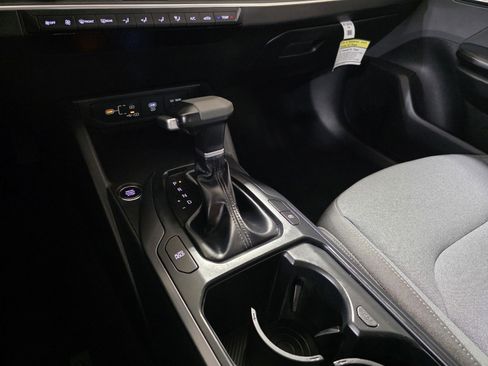Used 2025 Kia K4 LXS image 27