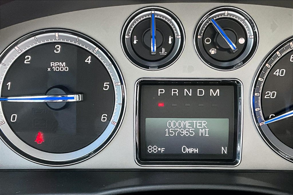 Used 2011 Cadillac Escalade ESV Premium RWD image 8