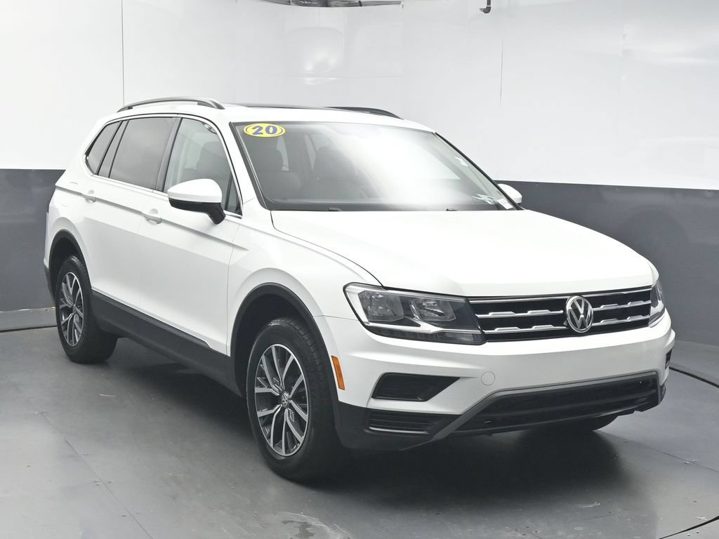 Used 2020 Volkswagen Tiguan SE FWD image 2