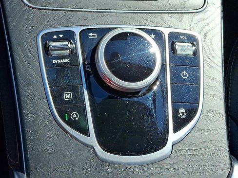 Certified 2019 Mercedes-Benz GLC 300 4MATIC image 25