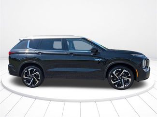 New 2025 Mitsubishi Outlander SEL video 2