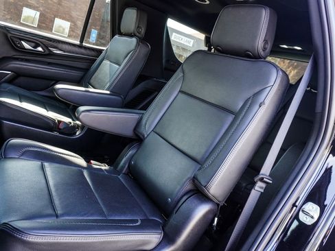 Used 2023 GMC Yukon Denali image 8