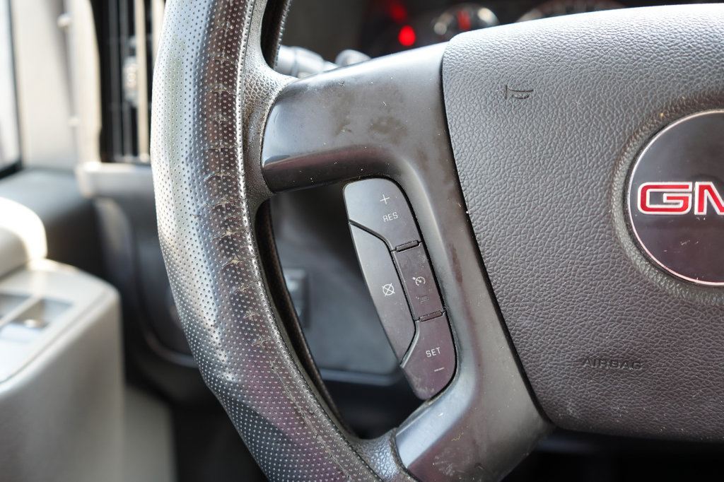 Used 2014 GMC Savana 3500 RWD image 9
