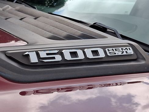 Used 2020 RAM 1500 Laramie w/ Sport Appearance Package AWD/4WD image 13