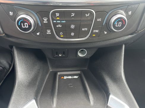 Used 2019 Chevrolet Traverse Premier image 22