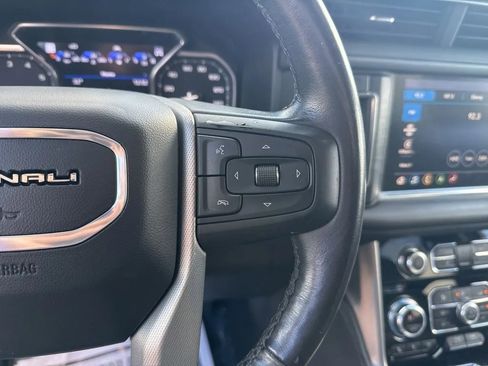 Used 2021 GMC Yukon Denali w/ Denali Ultimate Package image 18