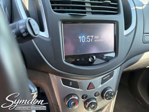 Used 2015 Chevrolet Trax LT w/ LT Sun and Sound Package AWD/4WD image 13