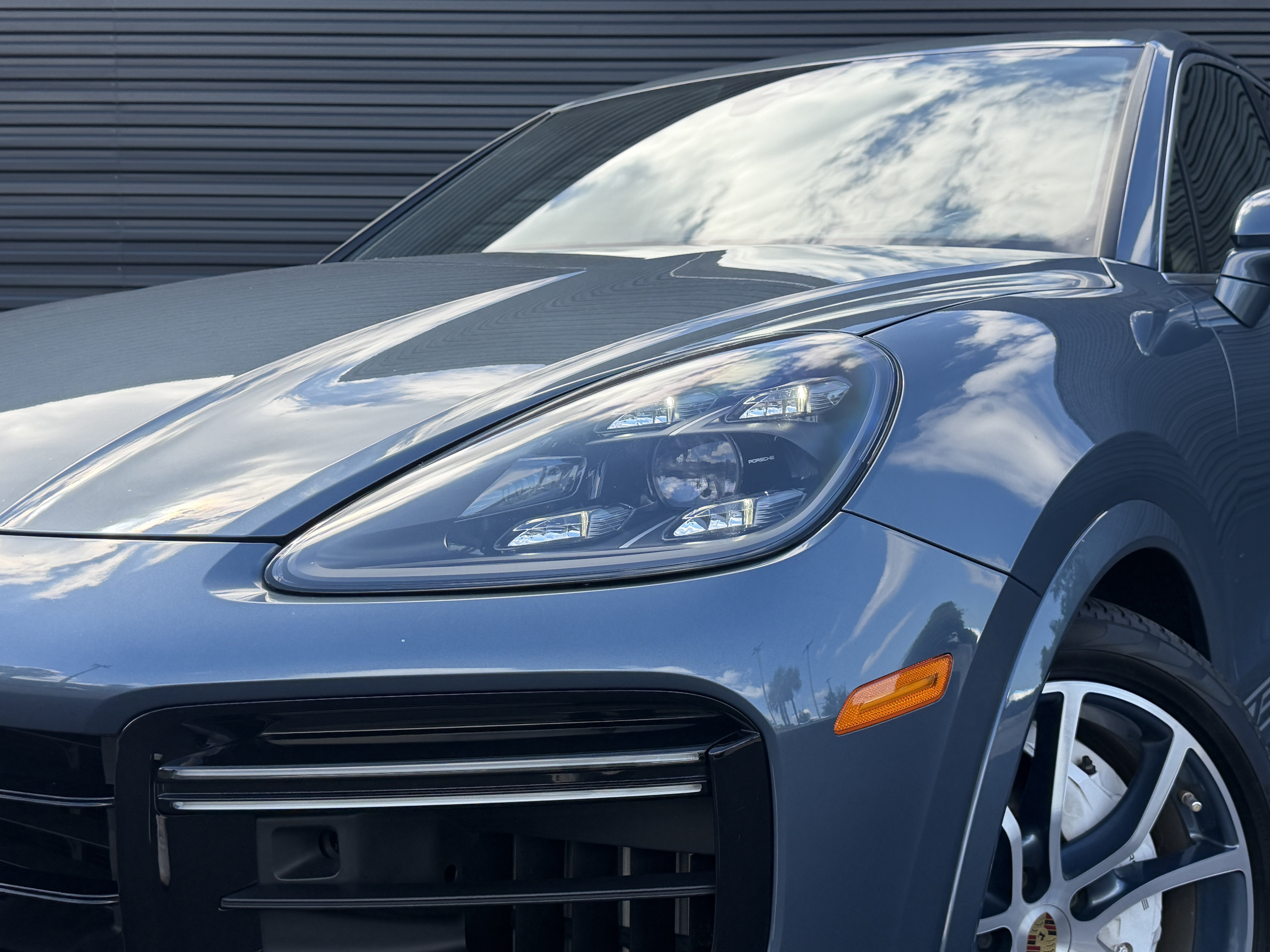 Used 2020 Porsche Cayenne Turbo AWD/4WD image 27